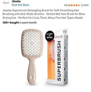Janeke Superbrush detangling hairbrush. 